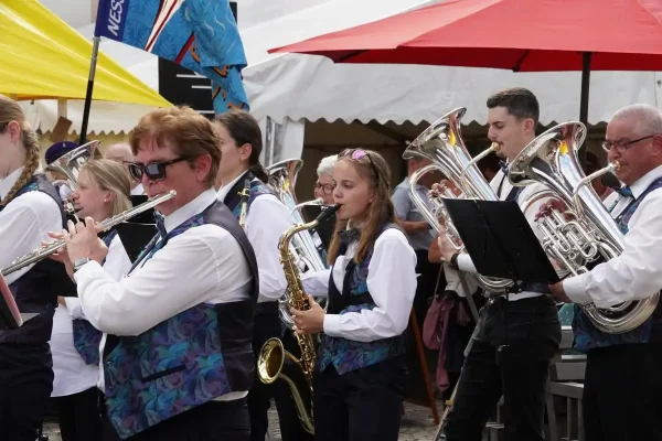 die Sonne im Rücken