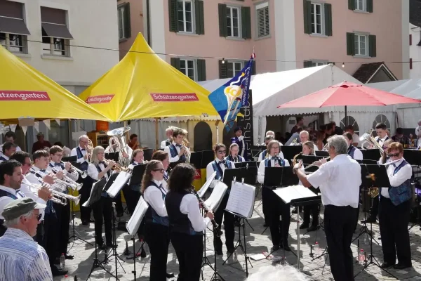 Platzkonzert zum Schluss