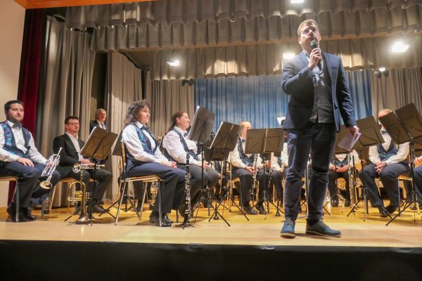 Boris führt durchs Programm